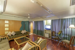 TV, pay movies - Comfort Inn President (Ahmedabad)