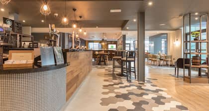 Holiday Inn Manchester-Central Park by IHG