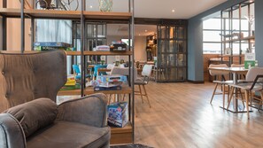 Spielezimmer