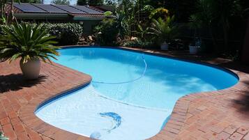 Kolam renang outdoor