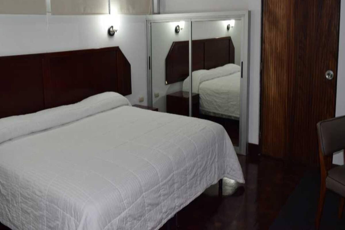 Premium bedding, down comforters, in-room safe, iron/ironing board