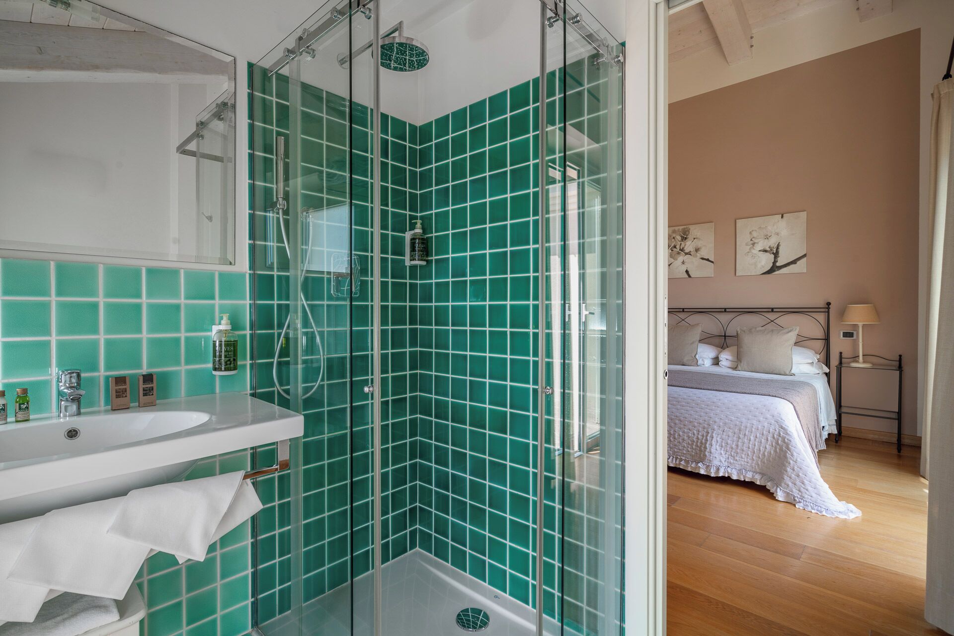 junior quadruple room | bathroom | eco-friendly toiletries, hair dryer, bidet, towels