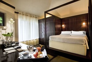 2 habitaciones, minibar y caja de seguridad en la habitación 