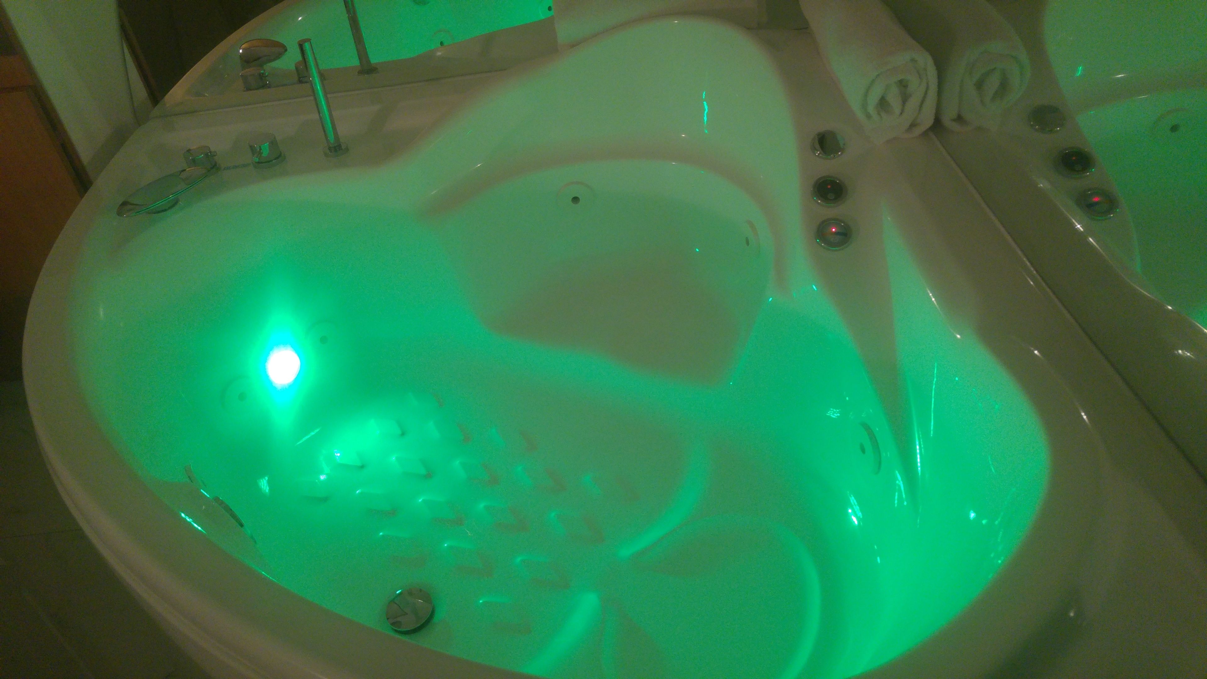 romantic double room | jetted bathtub