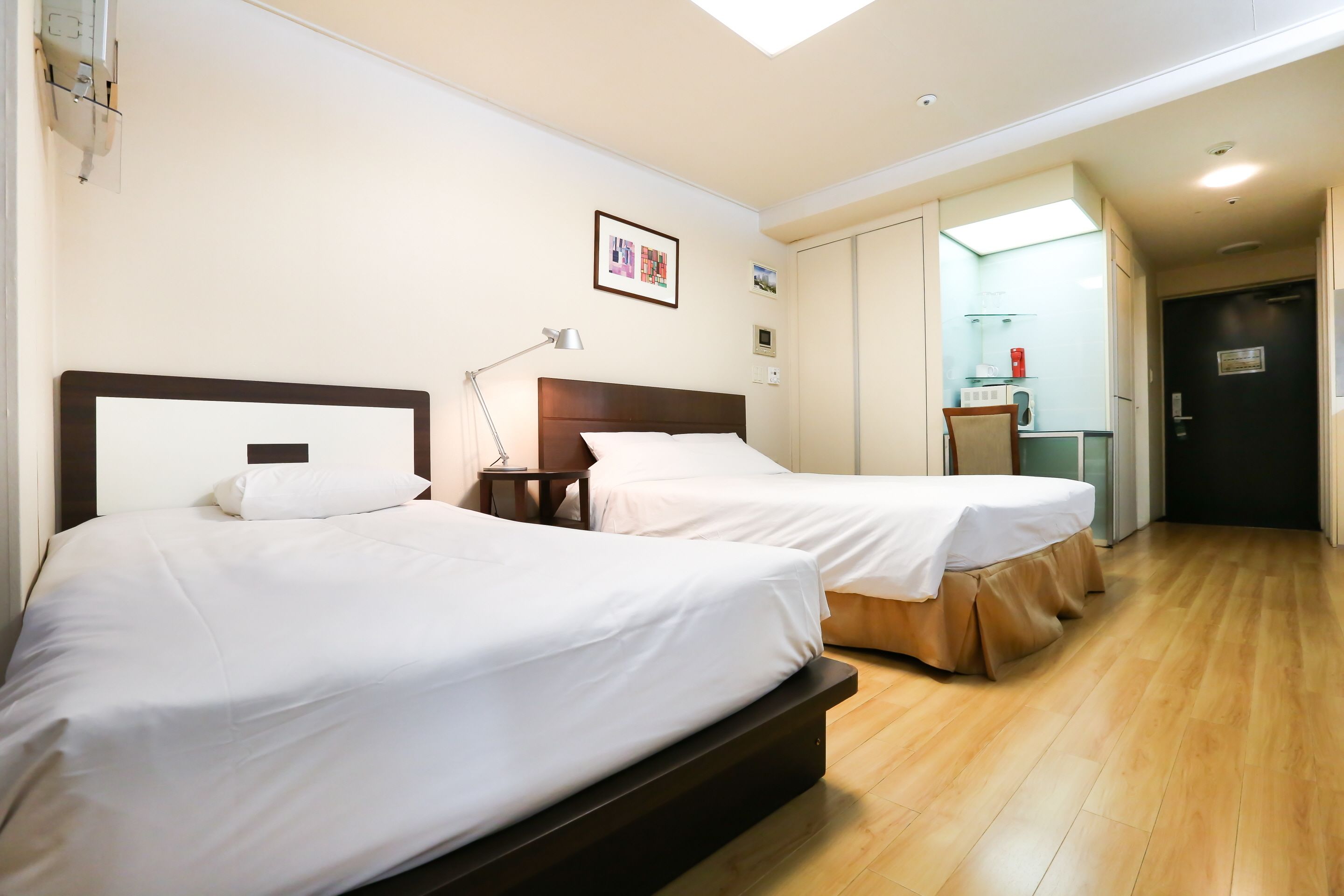 twin room | individually furnished, desk, blackout curtains, free wifi