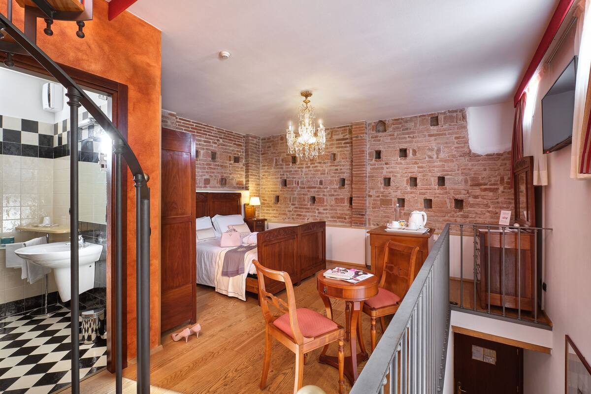 panoramic room | 1 bedroom, premium bedding, down duvets, minibar