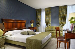 Egyptian cotton sheets, premium bedding, down comforters, minibar - Hotel Pierre Milano (Milan)