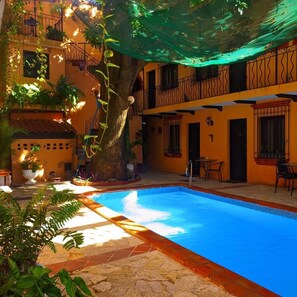 Front of property - Hotel Doña Elvira (Santo Domingo)