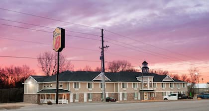Super 8 by Wyndham Arkansas City KS