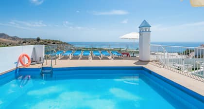 Hotel Playamaro