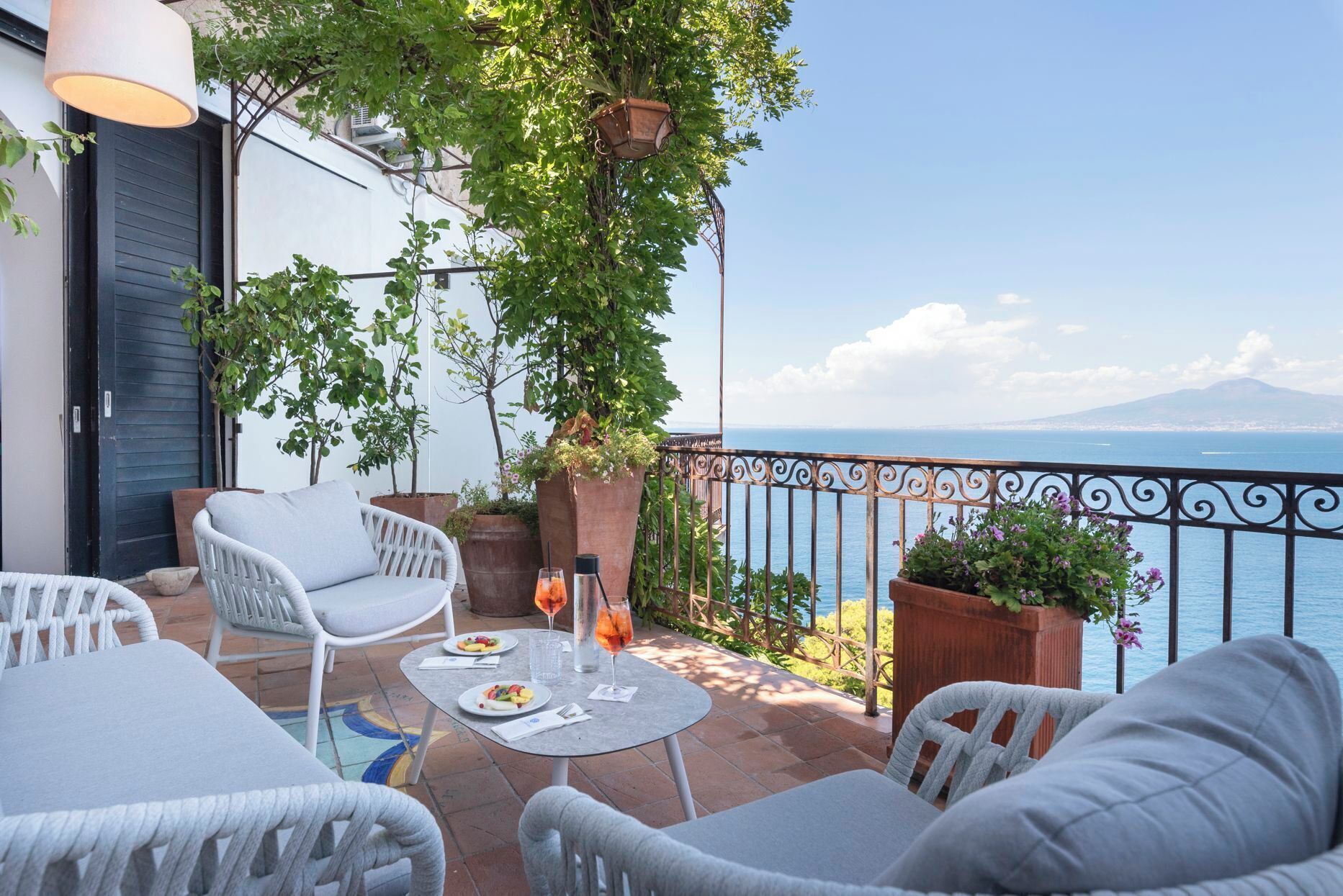 Suite Studio Exclusive