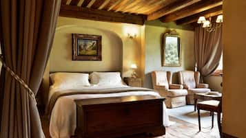 1 slaapkamer, luxe beddengoed, donzen dekbedden, een minibar