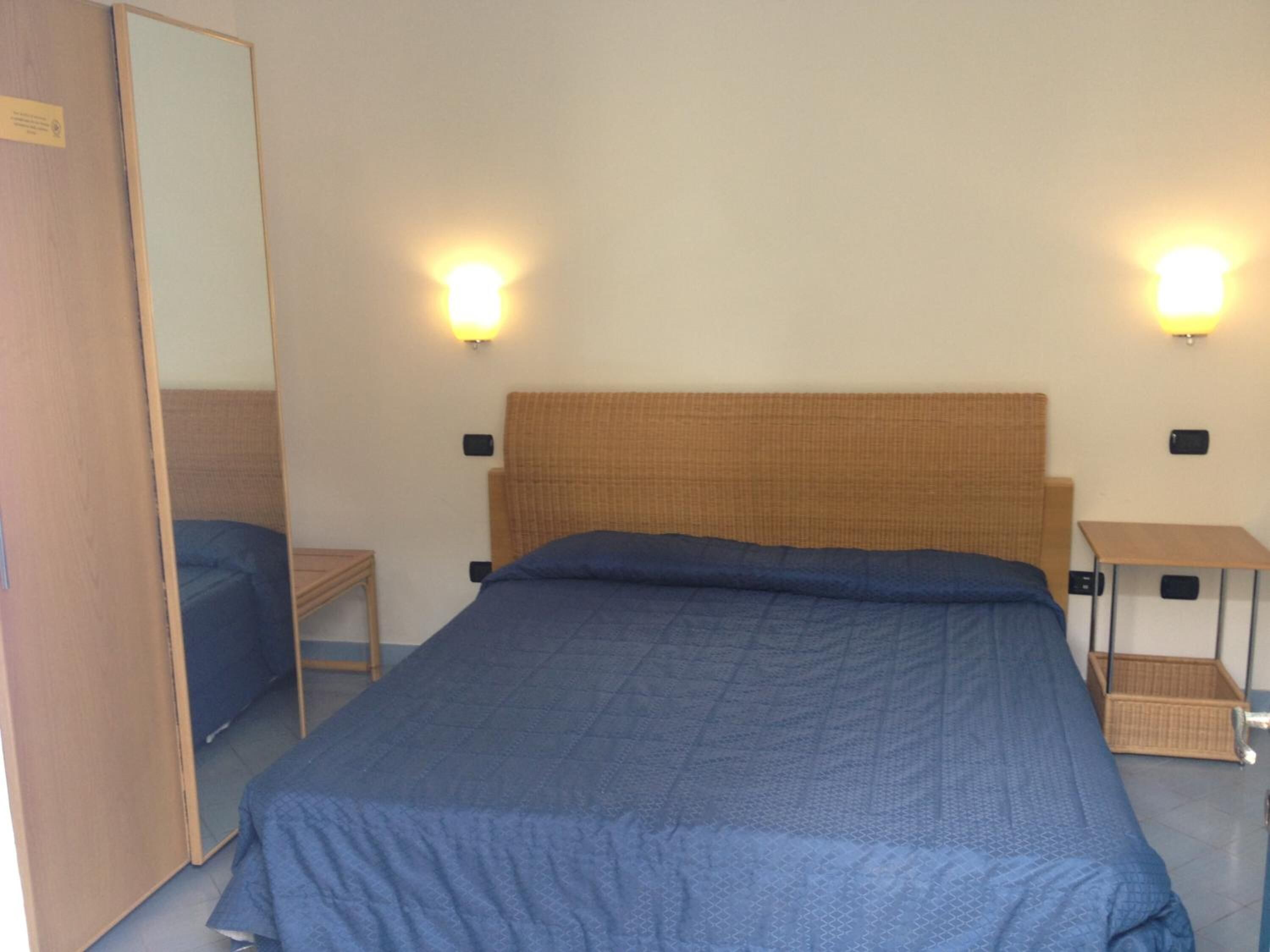 in-room safe, desk, wheelchair access