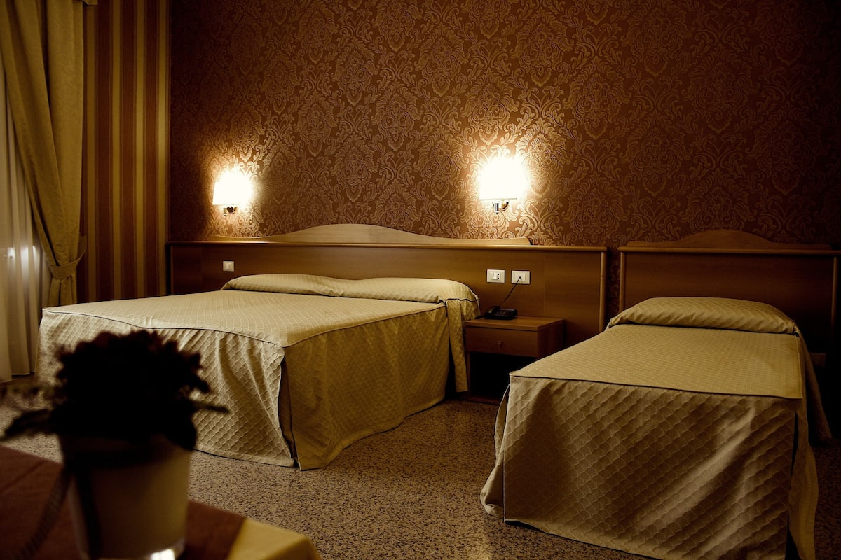Triple Room, 1 Bedroom, Accessible, Non Smoking | Frette Italian sheets, Select Comfort beds, minibar, in-room safe
