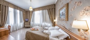 Sábanas italianas Frette, colchones Select Comfort y minibar 