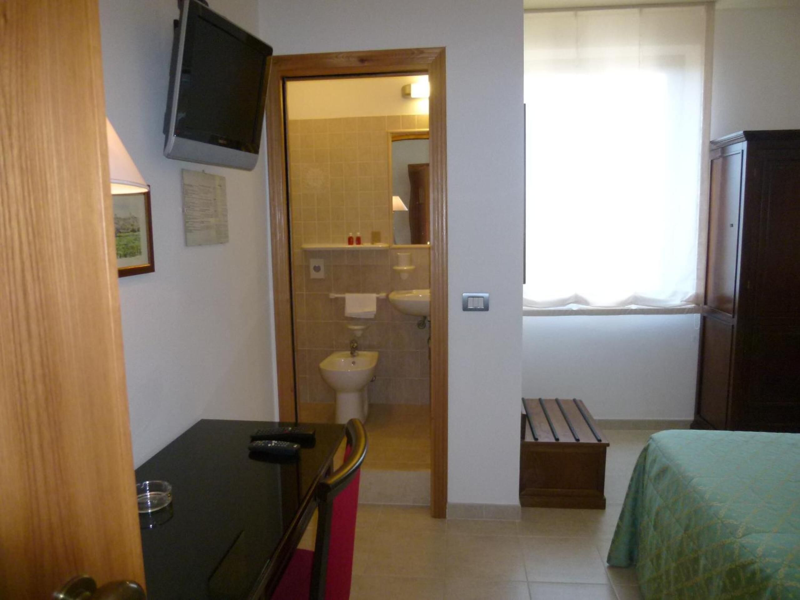 minibar, in-room safe, desk, soundproofing