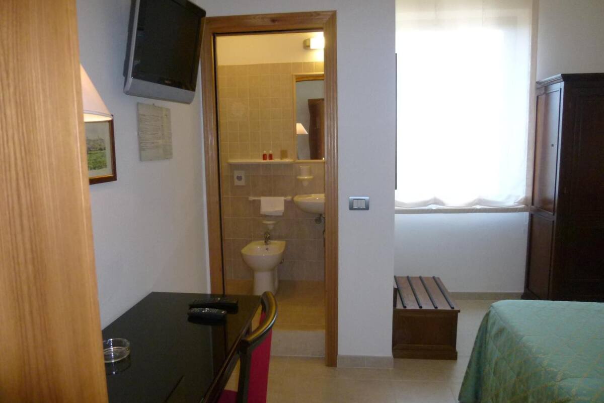 minibar, in-room safe, desk, soundproofing