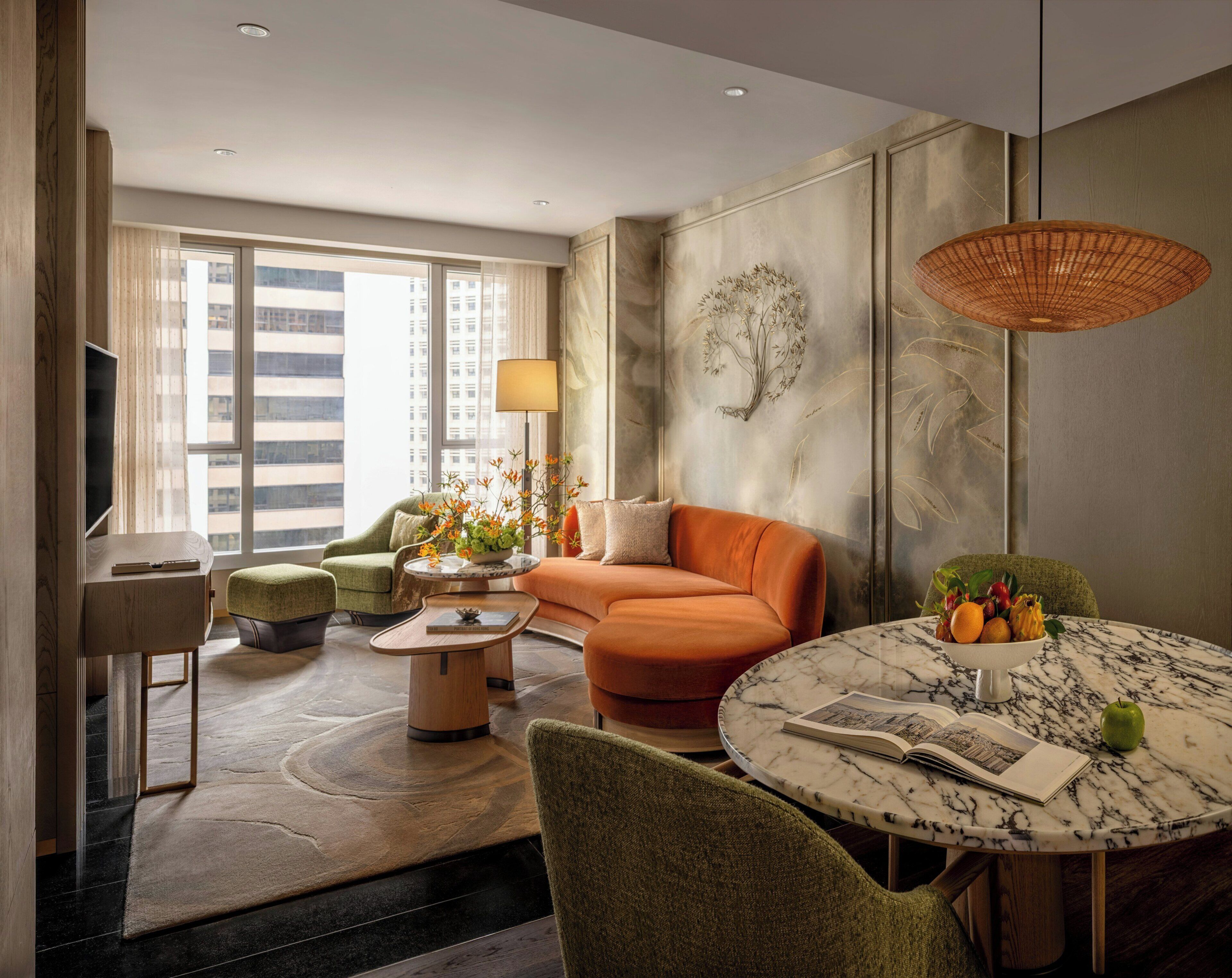 L900 Suite | Minibar, in-room safe, desk, laptop workspace