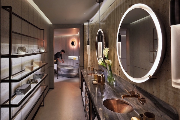 Suite (Entertainment) | Bathroom | Separate tub and shower, deep soaking tub, rainfall showerhead