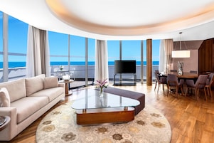 Egyptian cotton sheets, premium bedding, down comforters, minibar