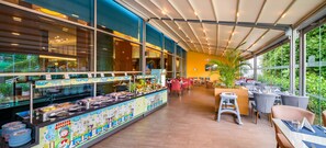 8 restaurants servant le petit déjeuner, spécialités Cuisine italienne