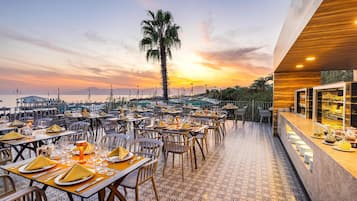 8 restaurants servant le petit déjeuner, spécialités Cuisine italienne