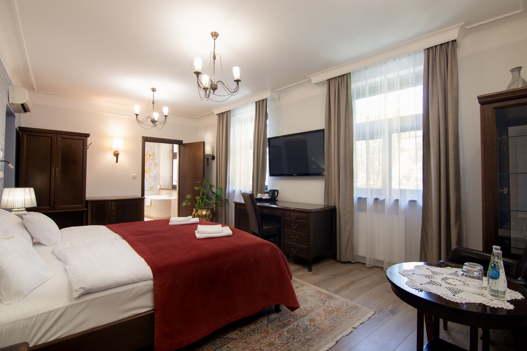 family suite, city view | premium bedding, memory-foam beds, minibar, in-room safe