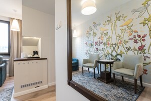 Single Room | Living area