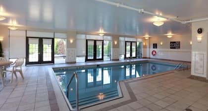 Hampton Inn & Suites by Hilton Laval