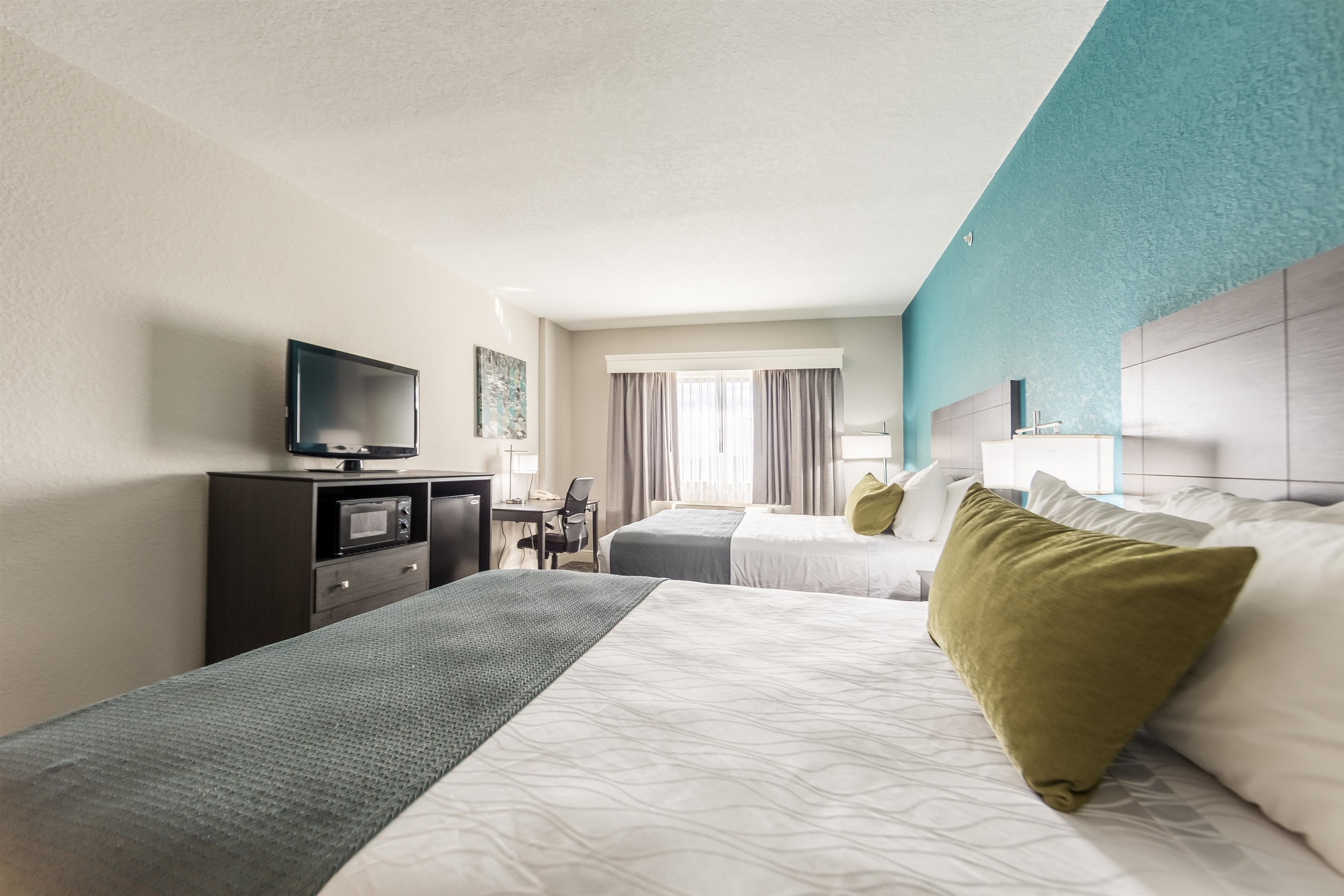 in-room safe, desk, laptop workspace, iron/ironing board