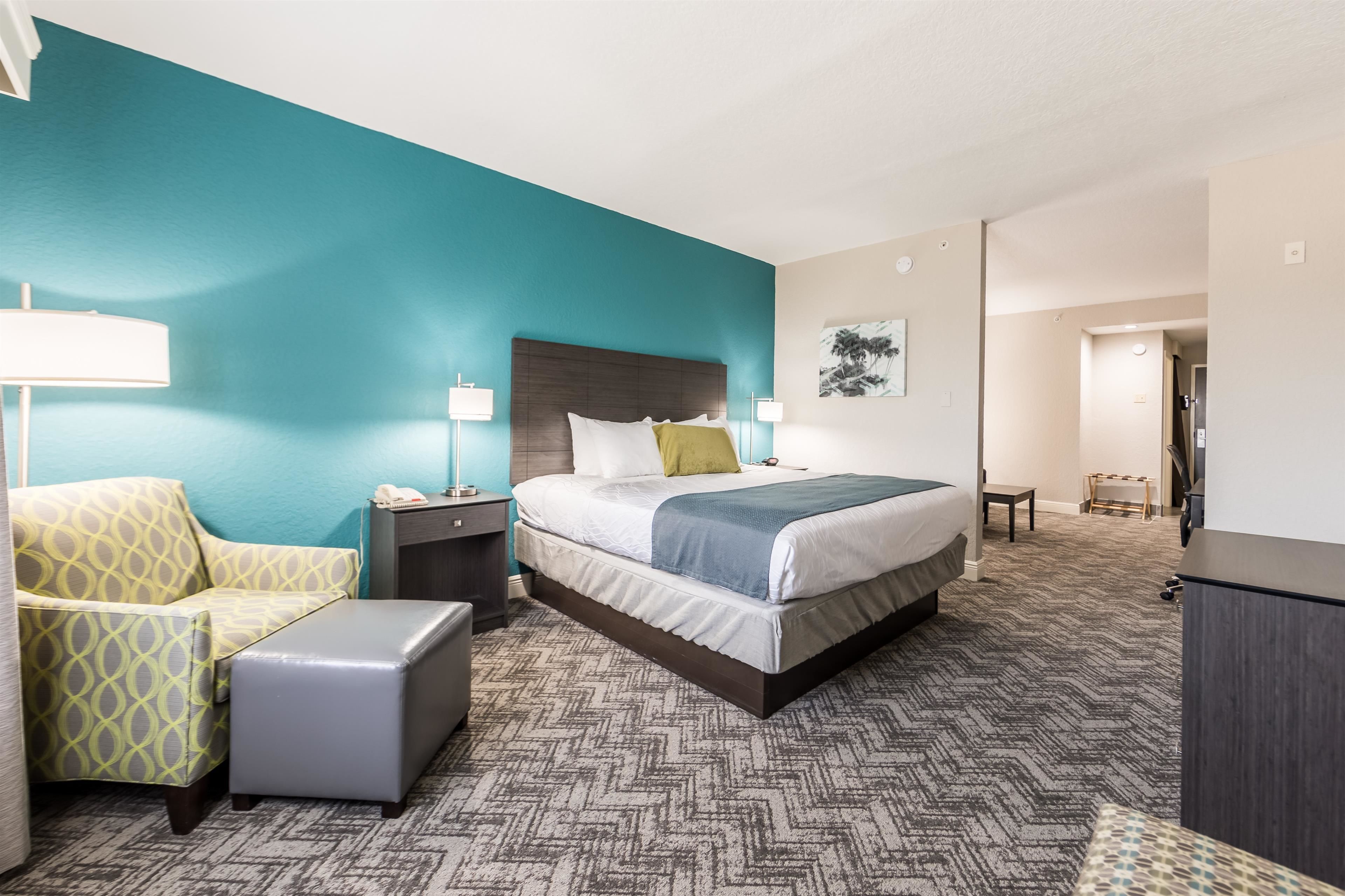 suite, 1 king bed with sofa bed, non smoking, refrigerator & microwave (with sofabed) | in-room safe, desk, laptop workspace, iron/ironing board