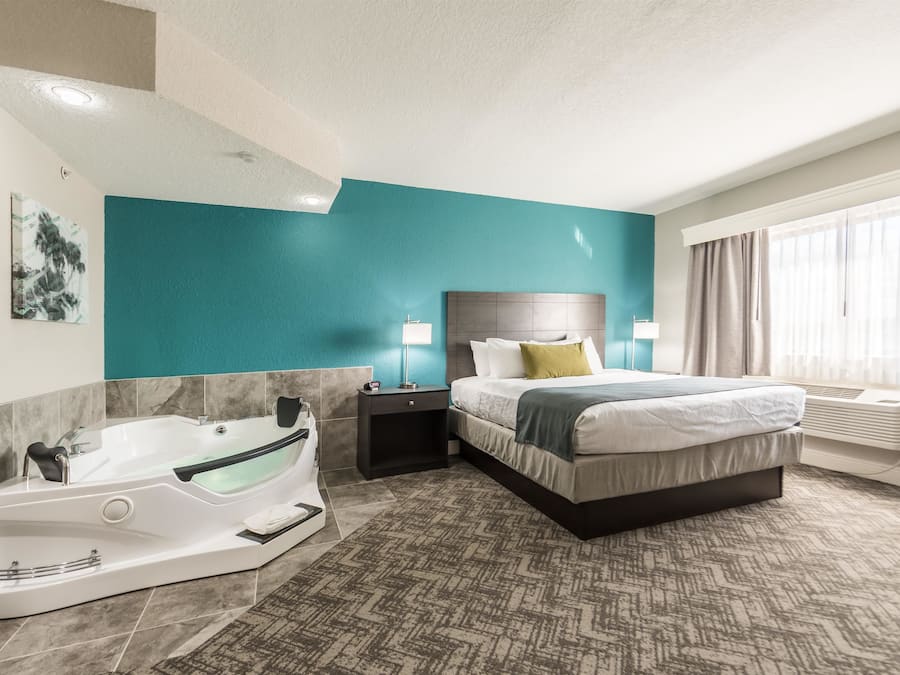 Caja de seguridad en la habitación y escritorio