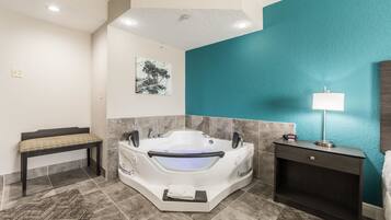 Standard Suite, 1 King Bed, Non Smoking, Jetted Tub | In-room safe, desk, laptop workspace, iron/ironing board