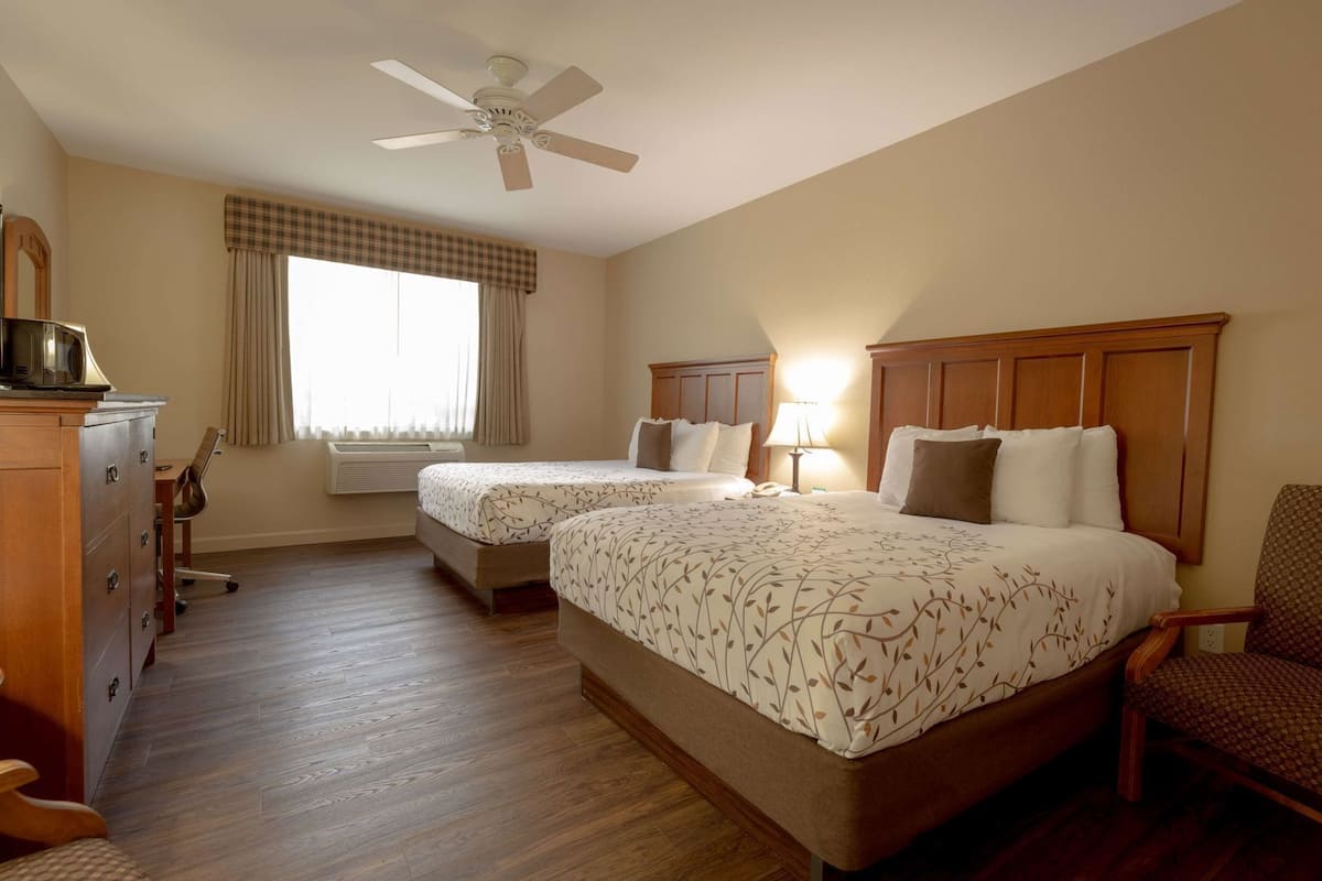 Skrivebord, arbejdsområde til bærbare computere, mørklægningsgardiner