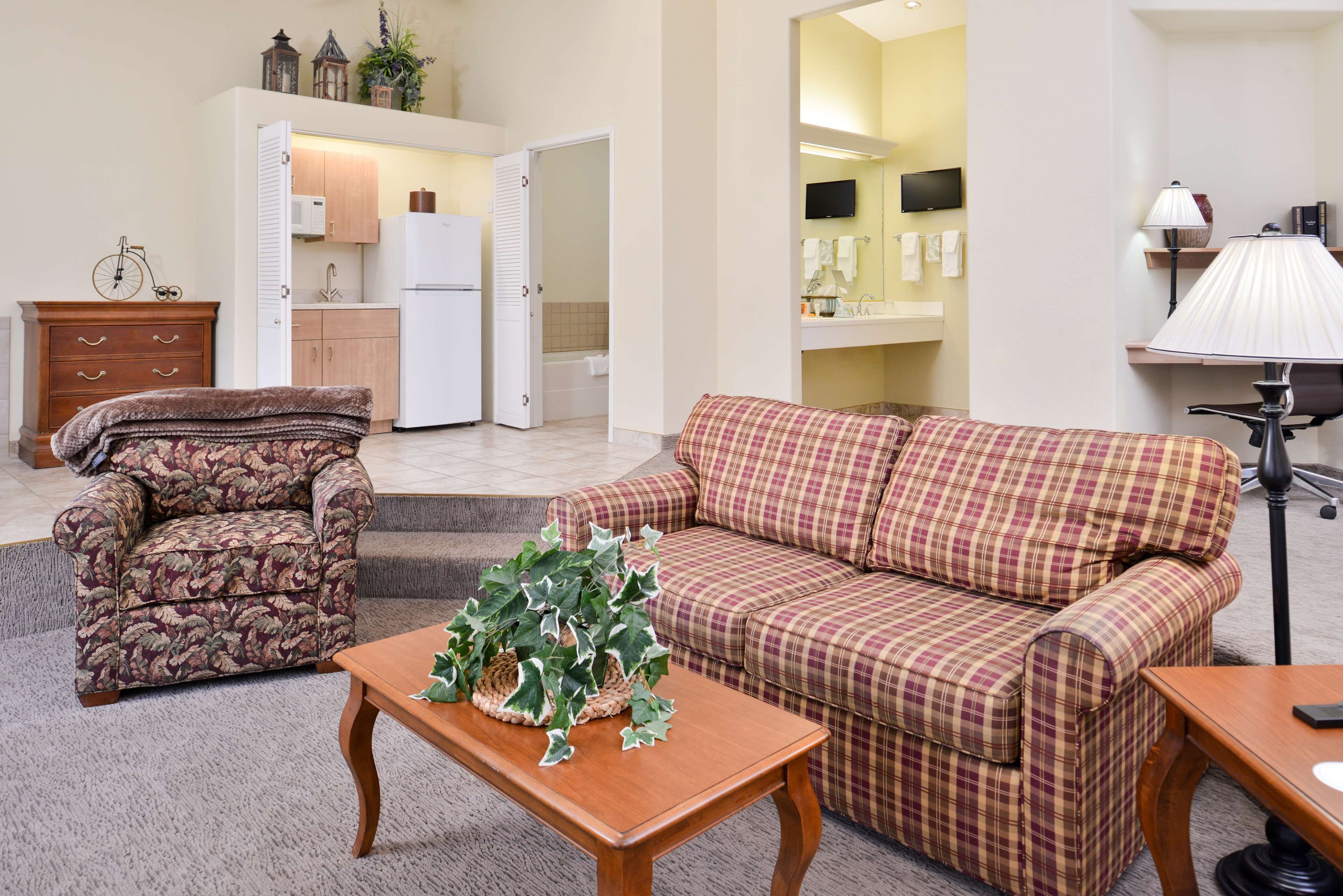 suite, 1 king bed, fireplace, river view (oversized room) | 1 bedroom, desk, laptop workspace, blackout curtains