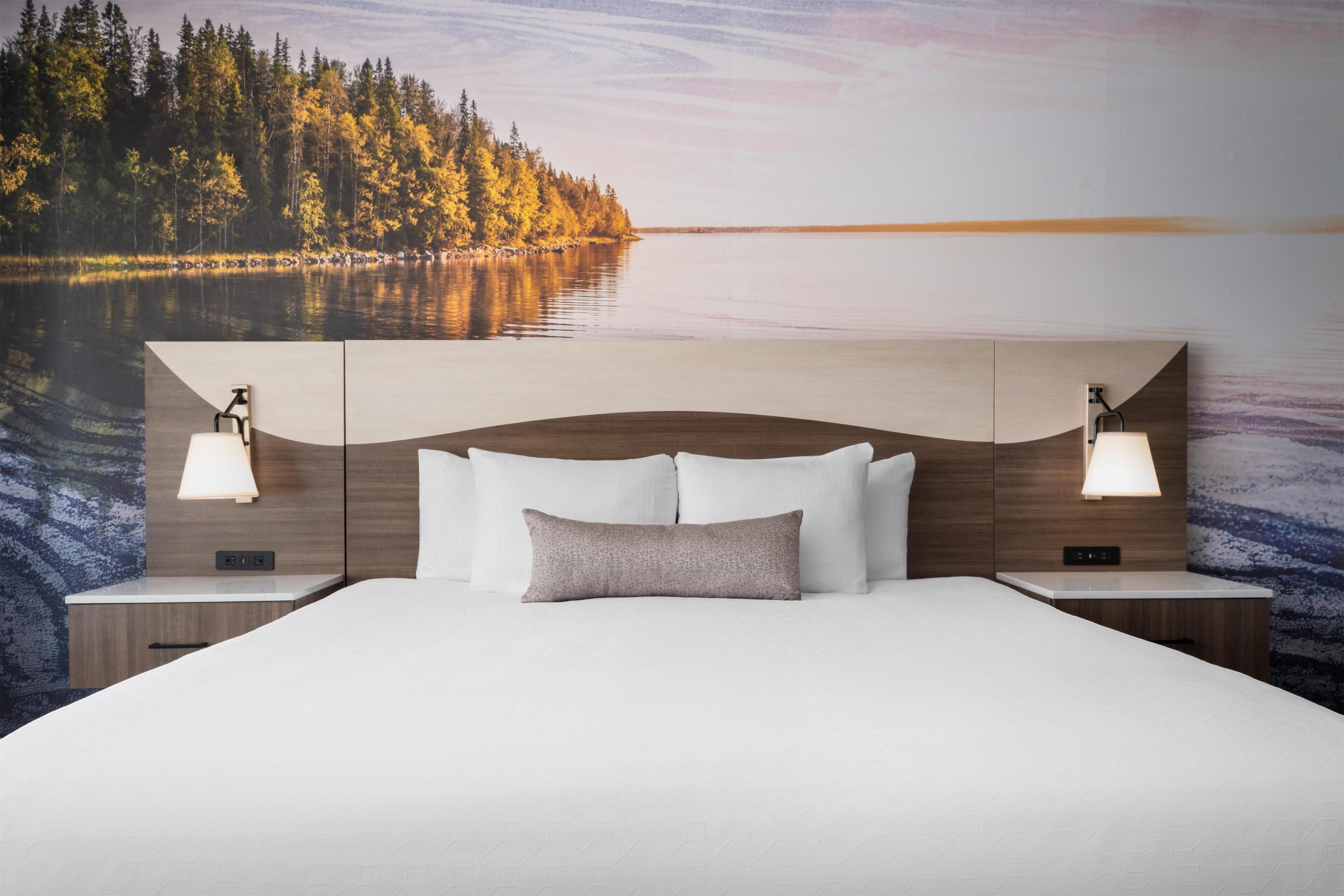 Suite, 1 King-Bett, barrierefrei, Kochnische (with Sofabed) | Hochwertige Bettwaren, Zimmersafe, Schreibtisch