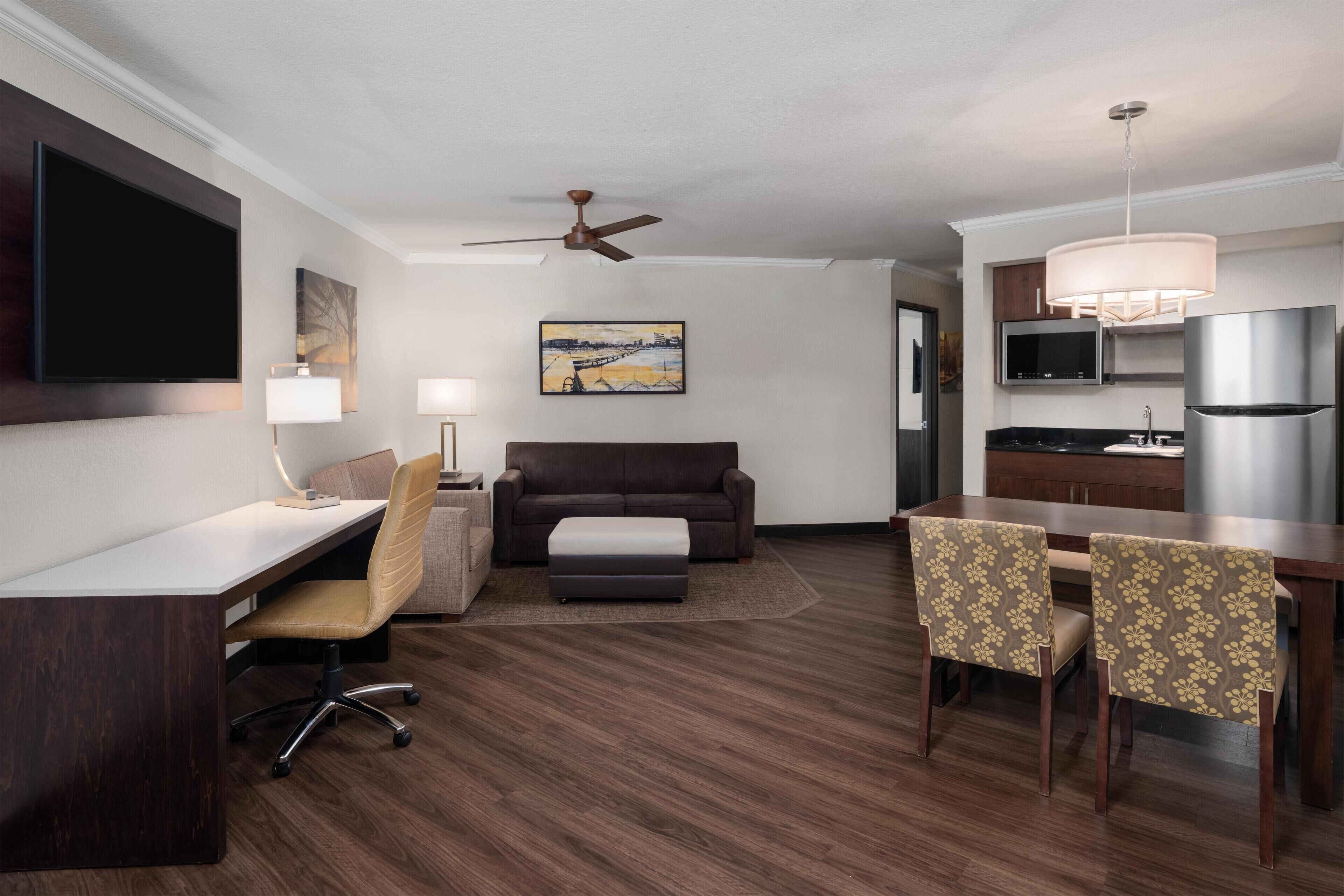 Suite, 1 King Bed, Non Smoking, Kitchenette (Dining Table;with Sofabed) | Premium bedding, in-room safe, desk, laptop workspace