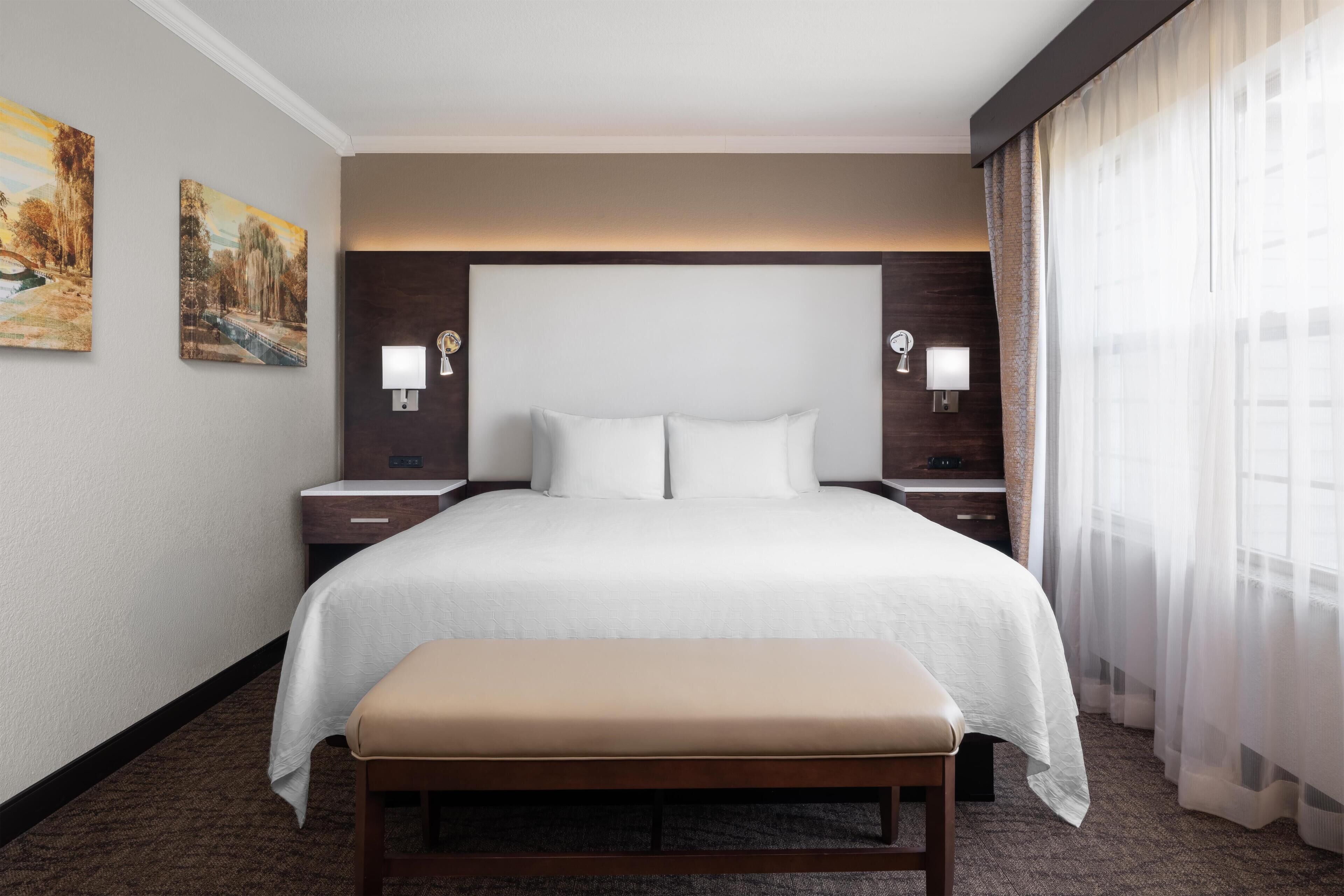 Suite, 1 King Bed, Non Smoking, Kitchenette (Dining Table;with Sofabed) | Premium bedding, in-room safe, desk, laptop workspace