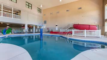 Indoor pool, pool loungers