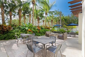 Garden - Courtyard by Marriott Fort Lauderdale SW/Miramar (Miramar)