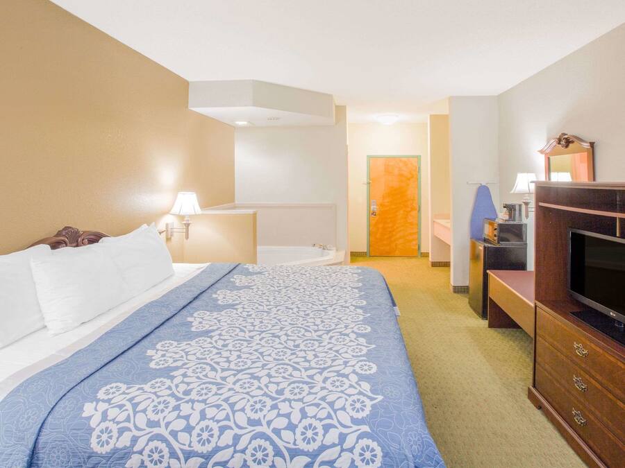 Desk, iron/ironing board, free cots/infant beds, rollaway beds