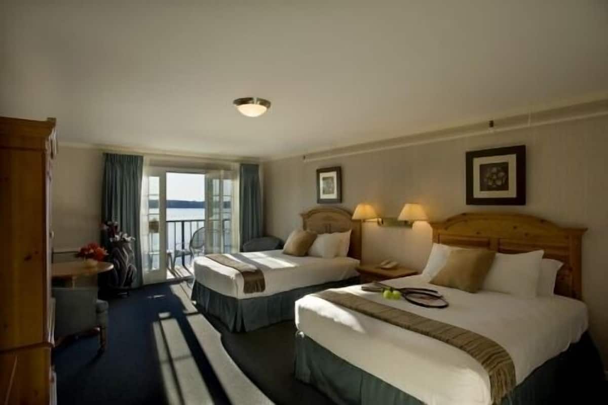 Inn on Steamboat Bay 2 Queens W/ Balcony or Deck Overlooking Gull Lake or Golf Course | Desk, iron/ironing board, cribs/infant beds, rollaway beds
