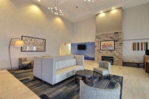 Standard Room, 1 King Bed | Exterior - Holiday Inn Express Hotel & Suites Milwaukee Airport by IHG (Milwaukee)