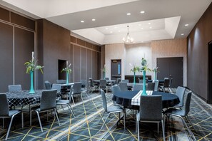 Ballroom - Holiday Inn & Suites Albuquerque Airport by IHG (Albuquerque)