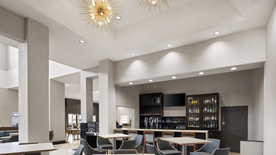 Holiday Inn & Suites Albuquerque Airport by IHG