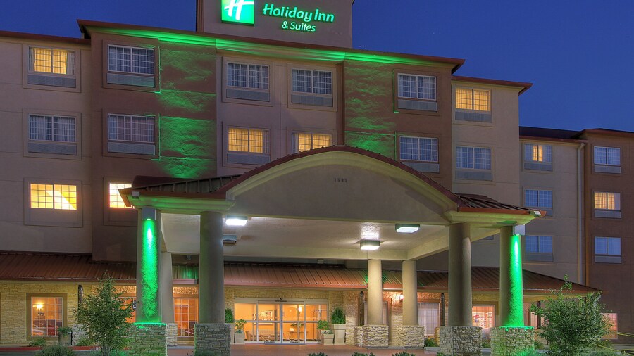 Holiday Inn & Suites Albuquerque Airport by IHG