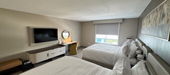 DoubleTree by Hilton Brunswick