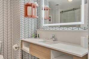 Bathroom - Hampton Inn & Suites Destin-sandestin Area (Destin)