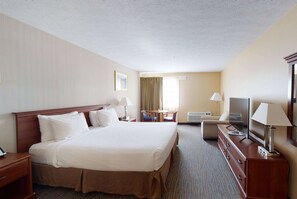 Habitación, 1 cama de matrimonio grande, no fumadores | Escritorio, espacio para trabajar con un portátil, cortinas opacas
