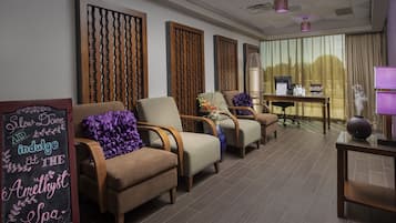Soins corporels, soins d'aromathérapie, massages aux pierres chaudes